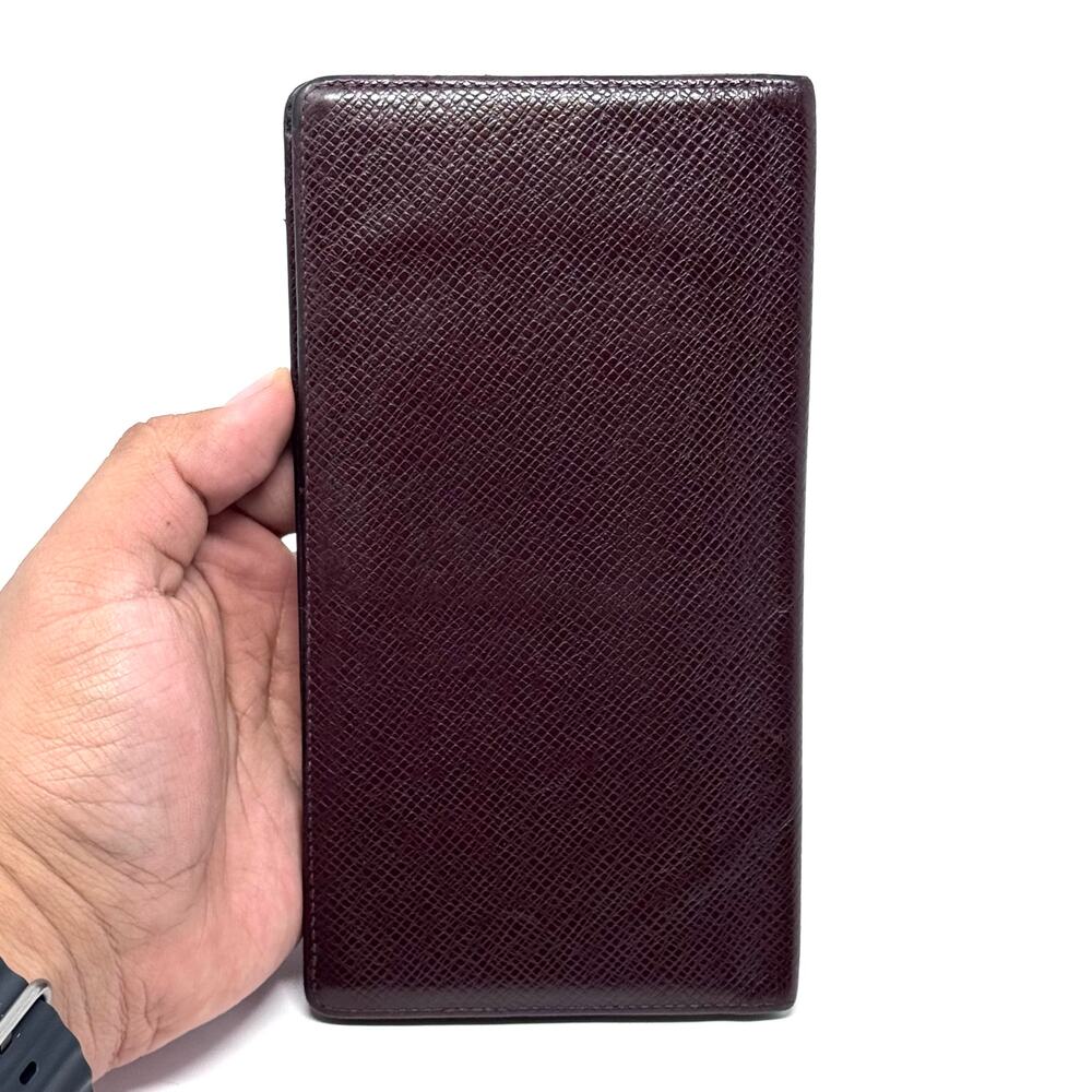 Louis Vuitton Taiga Long Wallet - Picture 7 of 12